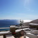 La Maison Blanche آغيوس ستيفانوس