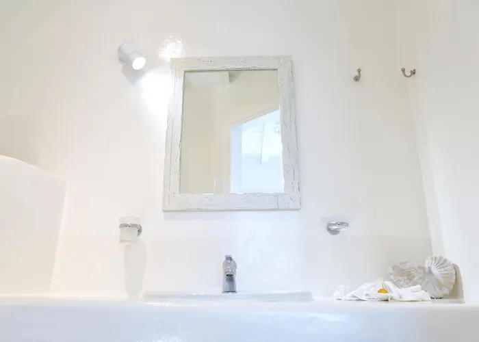 La Maison Blanche אגיוס סטפנוס